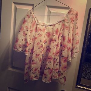 VICI stay sweet floral top